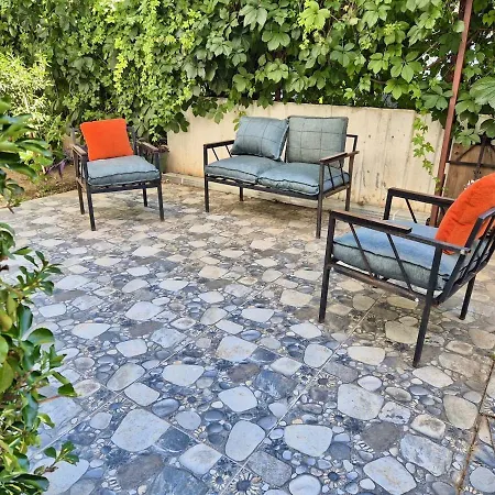 דירה Beachside Duplex With Patio *