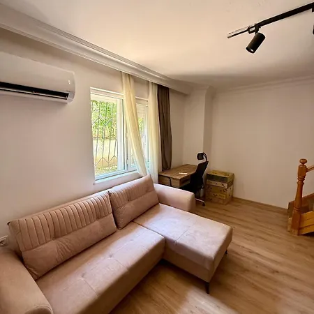 Beachside Duplex With Patio