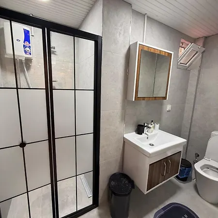 דירה Beachside Duplex With Patio