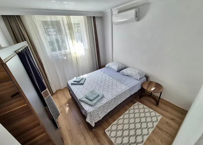 Апартаменты Beachside Duplex With Patio