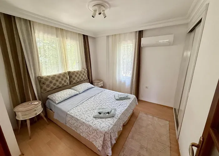 Beachside Duplex With Patio Апартаменты Анталья