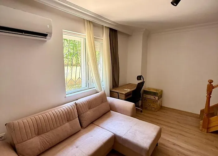 Beachside Duplex With Patio