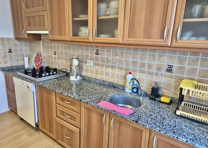 Beachside Duplex With Patio