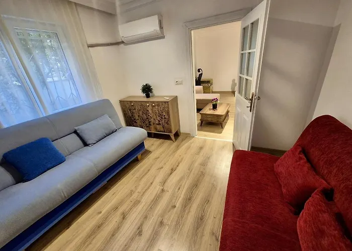 Beachside Duplex With Patio 公寓 安塔利亚